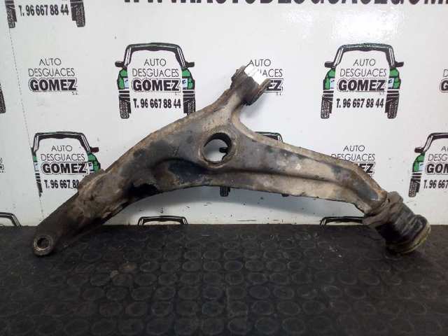 Braço oscilante inferior esquerdo de suspensão dianteira 51360S04A10 HONDA