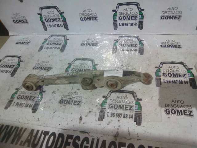Braço oscilante inferior esquerdo de suspensão dianteira 51365S1AE00 HONDA