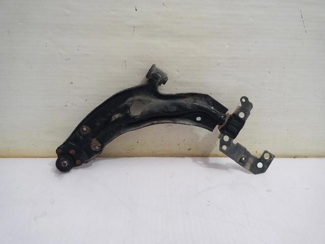 Braço oscilante inferior esquerdo de suspensão dianteira 51712408 FIAT