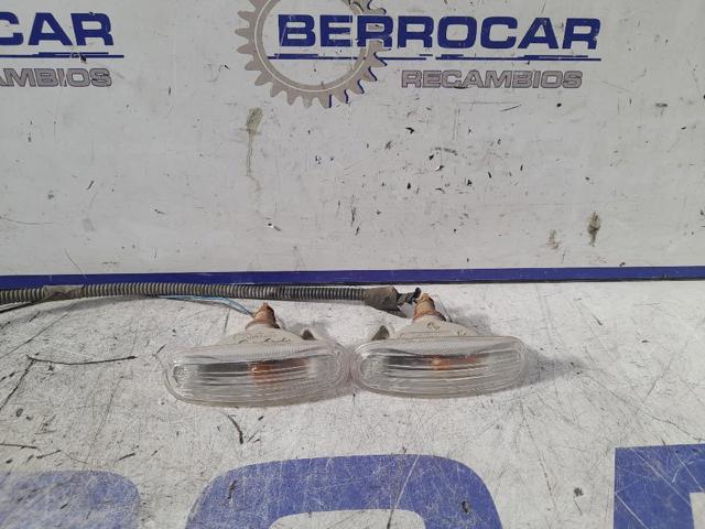 Luz intermitente no pára-lama 51717793 FIAT