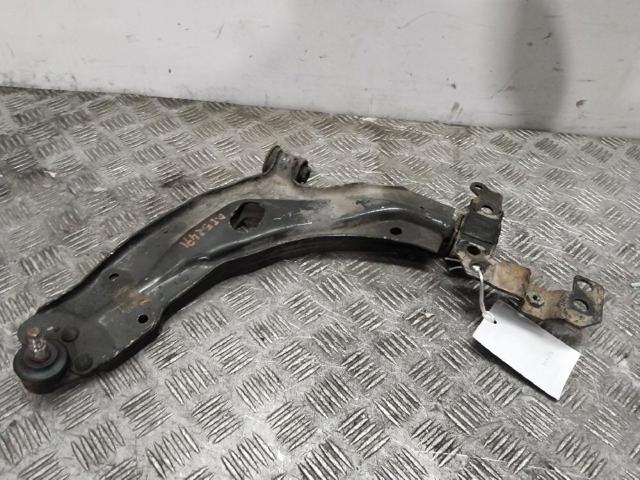 Braço oscilante inferior esquerdo de suspensão dianteira 51727865 FIAT