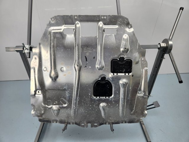51757366682 BMW