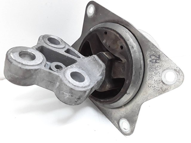 Coxim (suporte) esquerdo de motor 51768781 FIAT