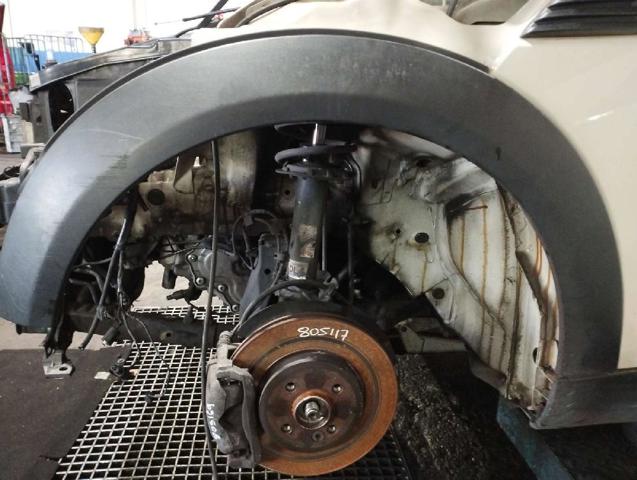 Expansor (placa sobreposta) de arco do pára-lama dianteiro esquerdo 51772757209 BMW