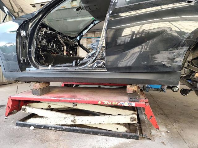 51772993563 BMW