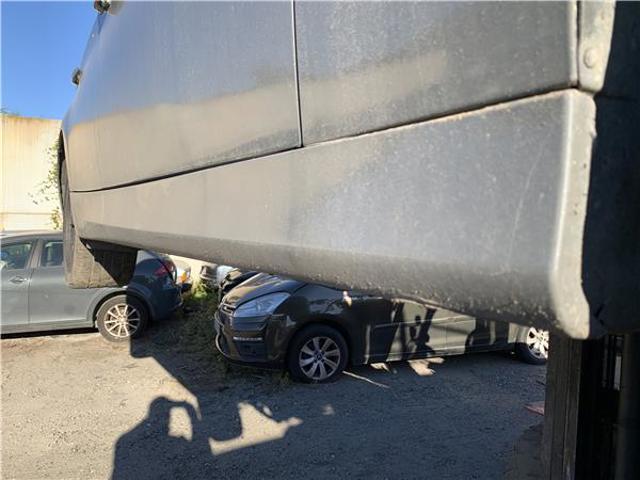 51777164796 BMW