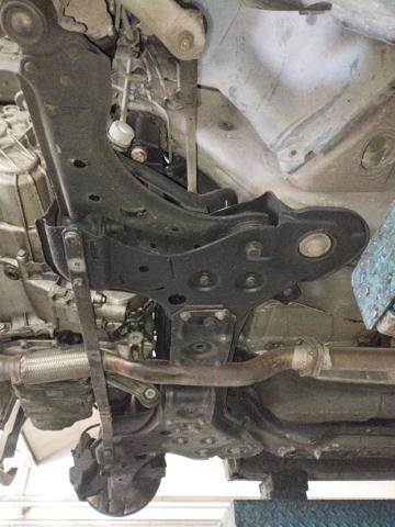 Viga de suspensão dianteira (plataforma veicular) 51804490 FIAT