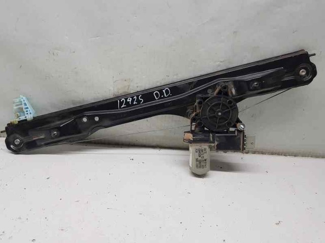 Mecanismo de acionamento de vidro da porta dianteira direita 51810879 OPEL