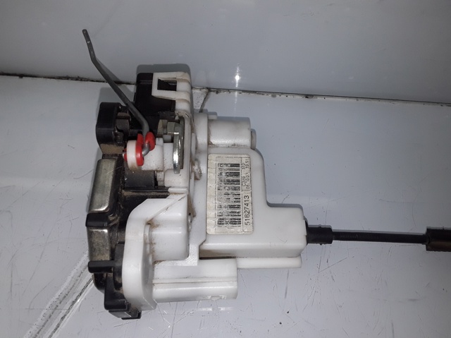 Fecho da porta dianteira esquerda 51827413 FIAT