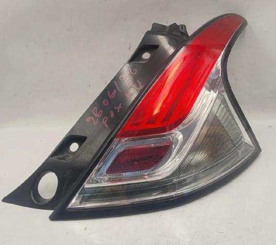 Lanterna traseira direita 51833630 FIAT
