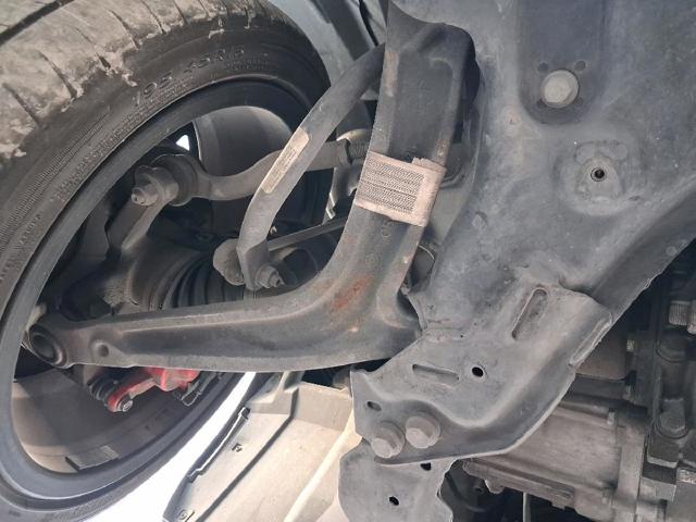 Braço oscilante inferior esquerdo de suspensão dianteira 51860383 FIAT
