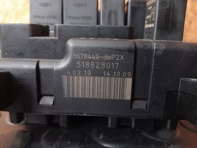 Unidade de dispositivos de segurança 518828017 VOLVO
