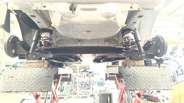 Viga de suspensão traseira (plataforma veicular) 51889557 FIAT