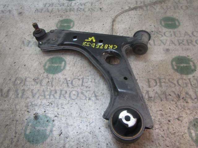 Braço oscilante inferior esquerdo de suspensão dianteira 51895367 FIAT