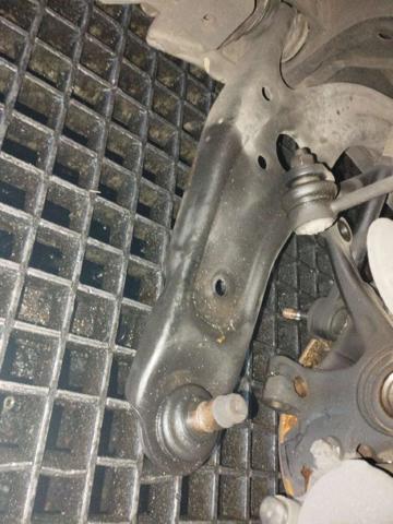 Braço oscilante inferior esquerdo de suspensão dianteira 51905057 FIAT