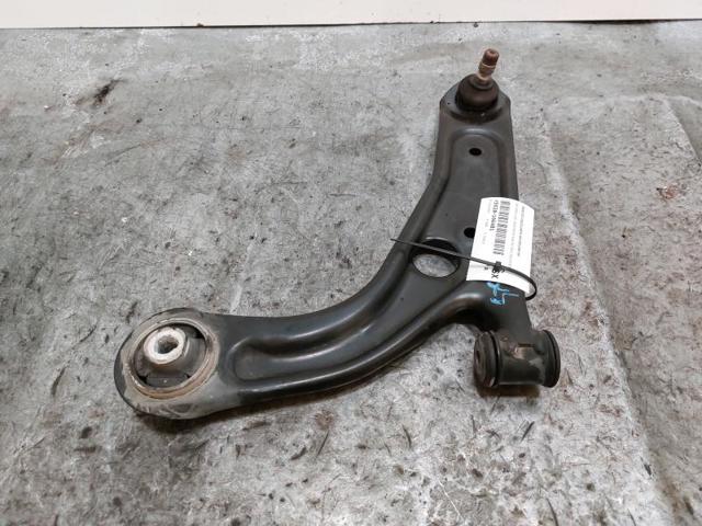 Braço oscilante inferior esquerdo de suspensão dianteira 51957401 FIAT