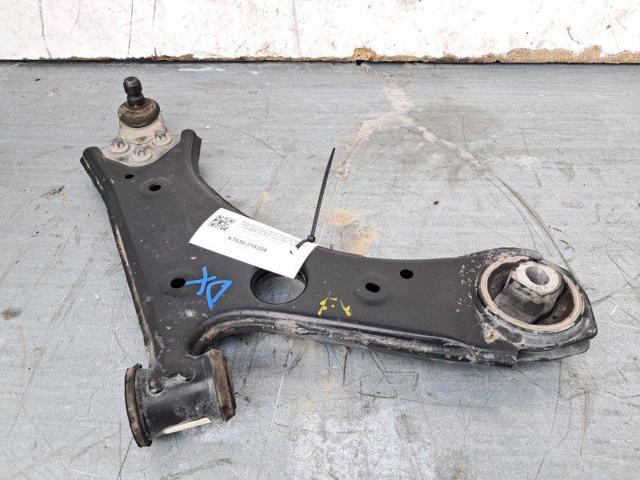 Braço oscilante inferior direito de suspensão dianteira 51959820 CHRYSLER
