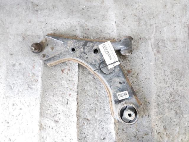 Braço oscilante inferior esquerdo de suspensão dianteira 52008282 FIAT