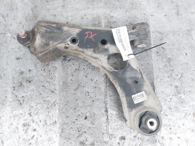 Braço oscilante inferior esquerdo de suspensão dianteira 52008282 FIAT