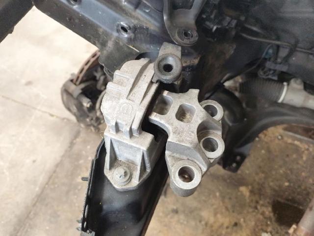 Coxim (suporte) direito dianteiro de motor 52050392 FIAT