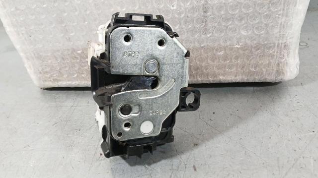 Fecho da porta dianteira direita 52191860 FIAT