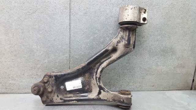 Braço oscilante inferior direito de suspensão dianteira 5236682 GM