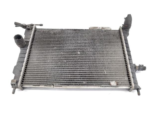 Radiador de esfriamento de motor 52456308 OPEL