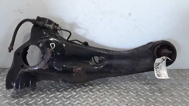 Braço oscilante (tração) longitudinal inferior direito de suspensão traseira 5272714AC CHRYSLER