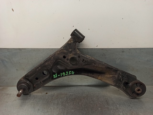 Braço oscilante inferior esquerdo de suspensão dianteira 5450007100 HYUNDAI