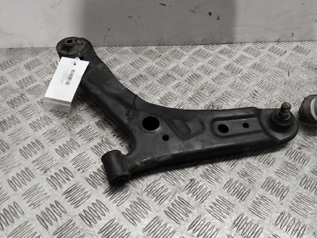 Braço oscilante inferior esquerdo de suspensão dianteira 5450007100 HYUNDAI
