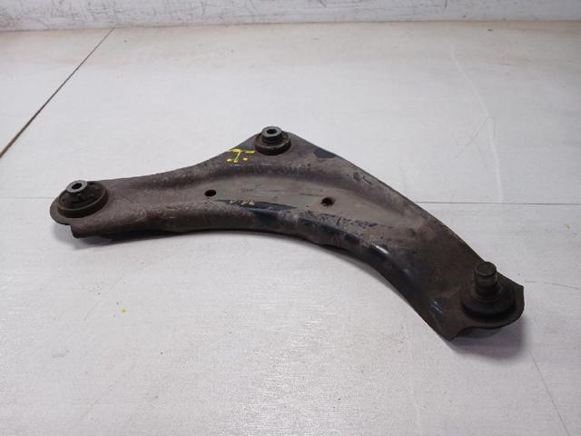 Braço oscilante inferior direito de suspensão dianteira 545001KK0A NISSAN