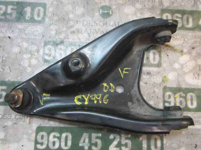 Braço oscilante inferior direito de suspensão dianteira 545004269R RENAULT