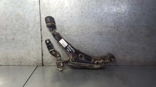 Braço oscilante inferior direito de suspensão dianteira 5450086J00 NISSAN