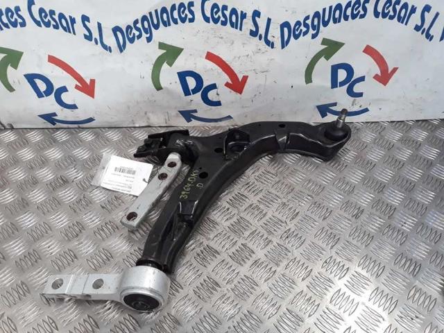 Braço oscilante inferior direito de suspensão dianteira 54500AV605 NISSAN