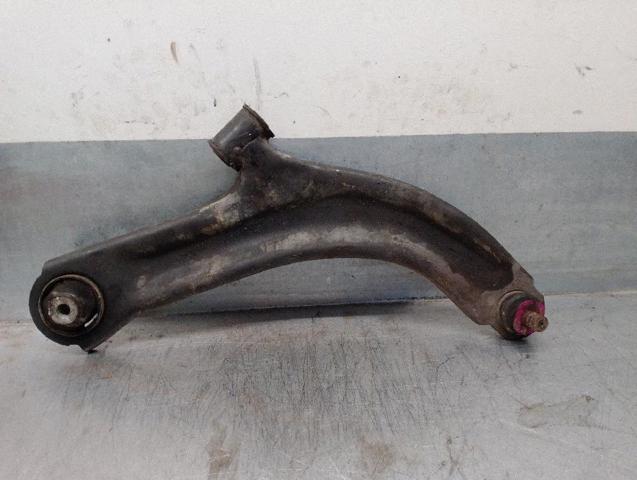 Braço oscilante inferior direito de suspensão dianteira 54500BC42A NISSAN
