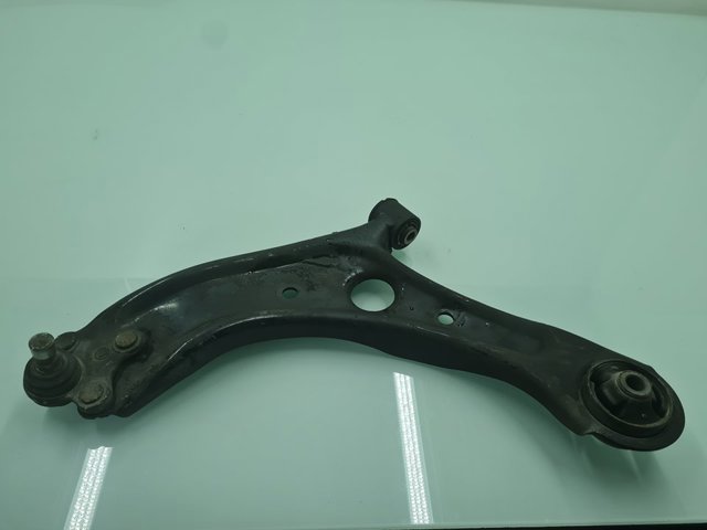 Braço oscilante inferior esquerdo de suspensão dianteira 54500F1000 HYUNDAI