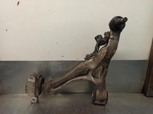 Braço oscilante inferior direito de suspensão dianteira 54500JL03B NISSAN