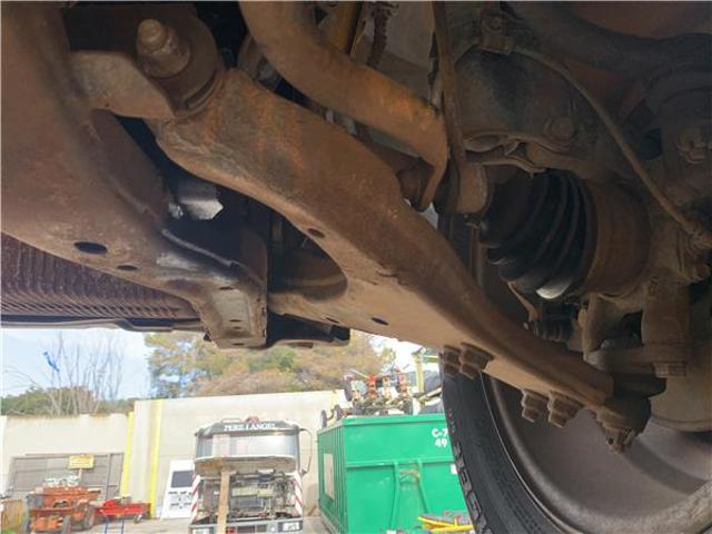 Braço oscilante inferior direito de suspensão dianteira 545011F100 HYUNDAI