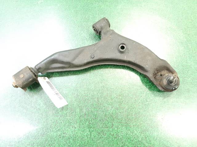 Braço oscilante inferior direito de suspensão dianteira 5450122200 HYUNDAI