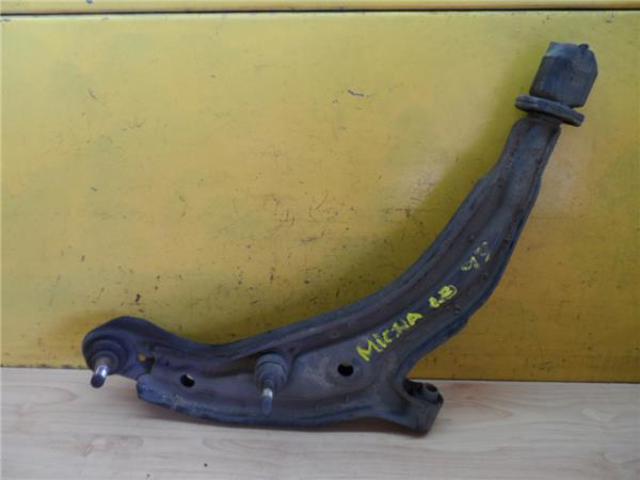 Braço oscilante inferior esquerdo de suspensão dianteira 545012U711 NISSAN
