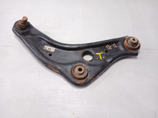 Braço oscilante inferior esquerdo de suspensão dianteira 545014EA0B NISSAN