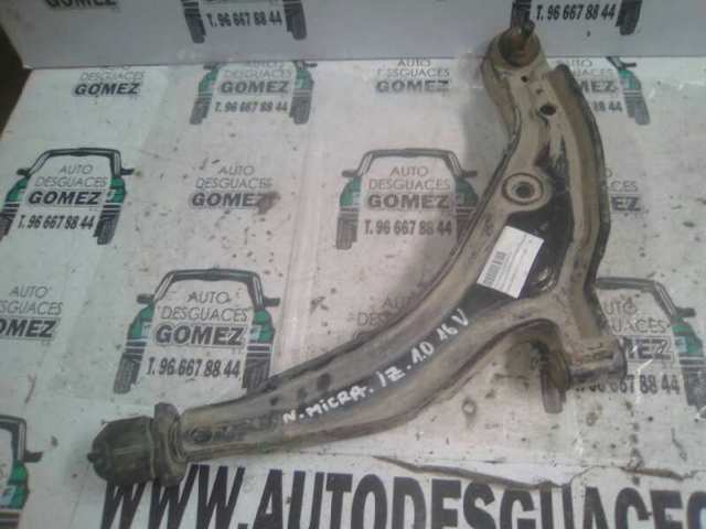 Braço oscilante inferior esquerdo de suspensão dianteira 545014F105 NISSAN