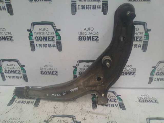 Braço oscilante inferior esquerdo de suspensão dianteira 545014F105 NISSAN