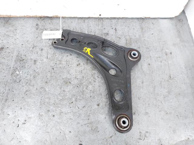 Braço oscilante inferior esquerdo de suspensão dianteira 545016850R RENAULT