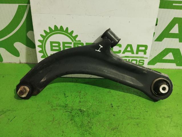 Braço oscilante inferior esquerdo de suspensão dianteira 54501BC41A NISSAN