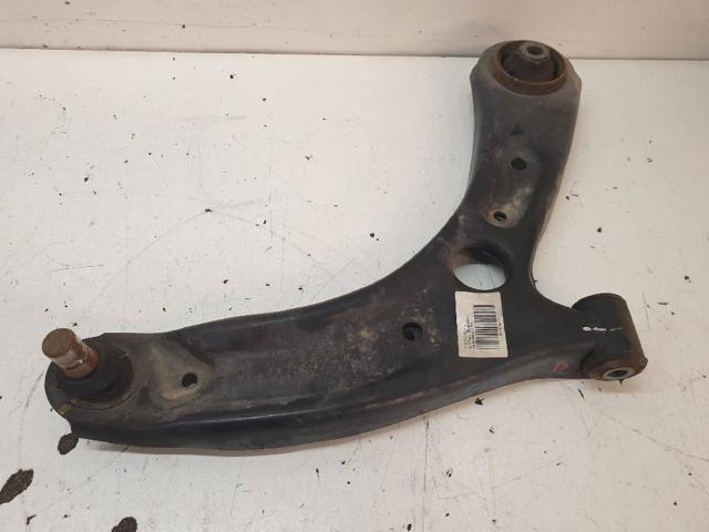 Braço oscilante inferior direito de suspensão dianteira 54501G6000 HYUNDAI