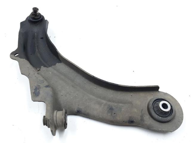 Braço oscilante inferior direito de suspensão dianteira 545041327R RENAULT