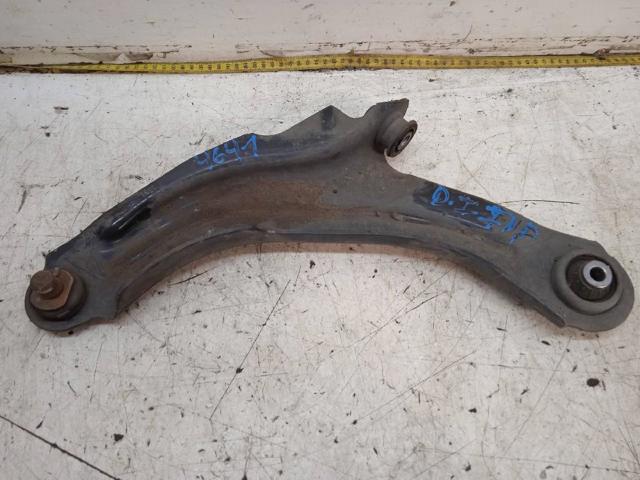 Braço oscilante inferior esquerdo de suspensão dianteira 545050399R RENAULT