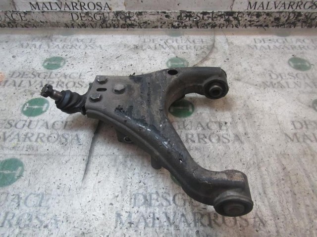 Braço oscilante inferior esquerdo de suspensão dianteira 545103E150 HYUNDAI