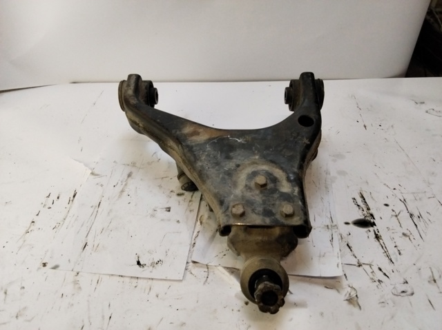 Braço oscilante inferior direito de suspensão dianteira 545203E002 HYUNDAI